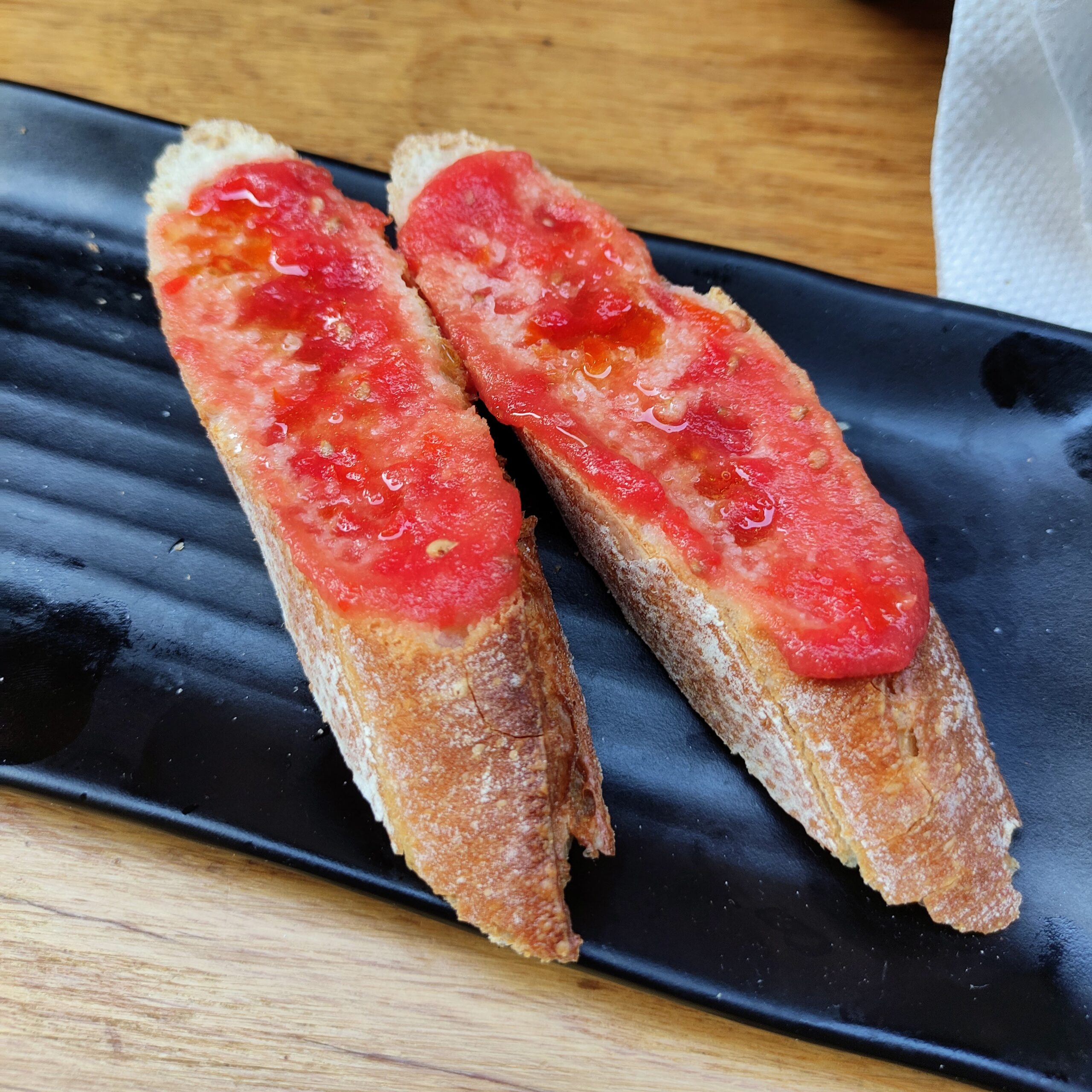 לחם ועגבניה מברצלונה